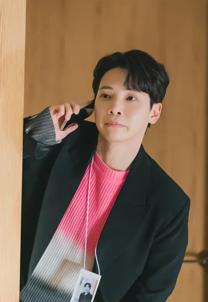 나의 완벽한 비서에서 이광희 역을 맡은 고건한