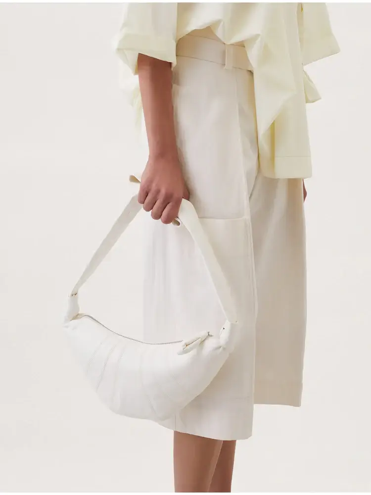 르메르 크루아상 화이트 실측 크기 모델컷2