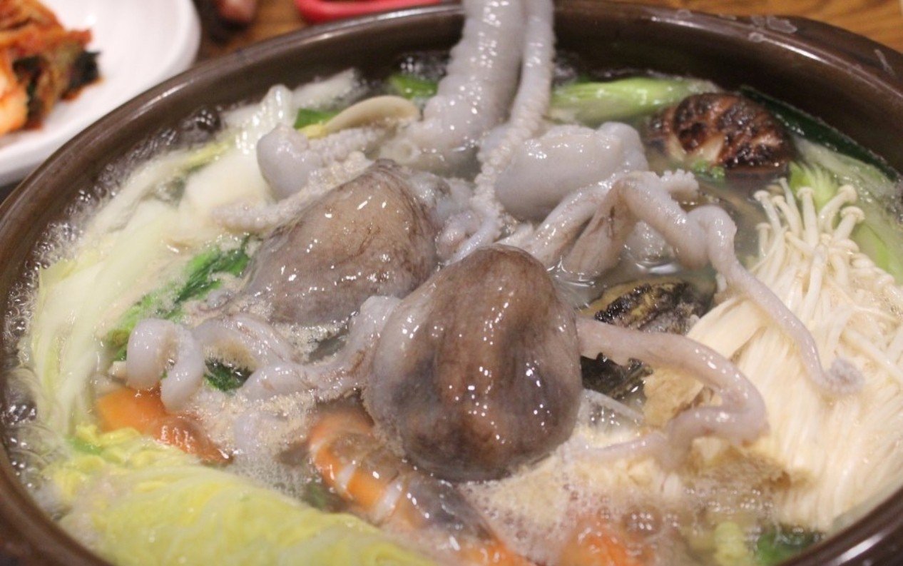 유성구 맛집 추천! 도토리묵 무한리필과 낙지볶음 맛집 &lsquo;떡갈나무집&rsquo; 솔직 리뷰