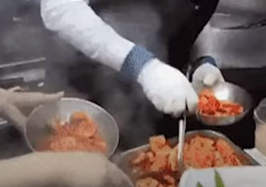 부산-김치재사용-돼지국밥집-주소