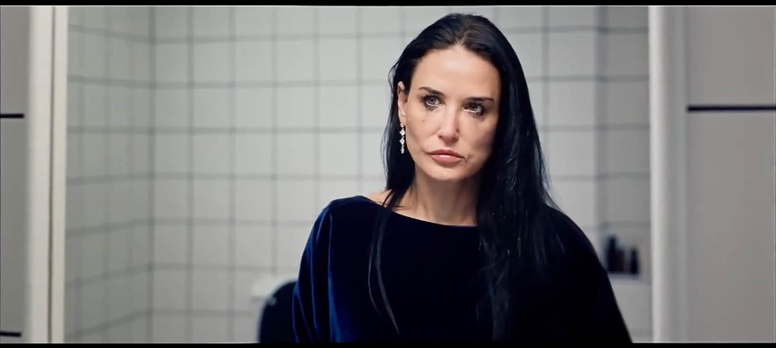 영화 &amp;#39;서브스턴스(The Substance)&amp;#39; 관람평 - 현대 사회의 외모 지상주의와 젊음에 대한 집착 풍자