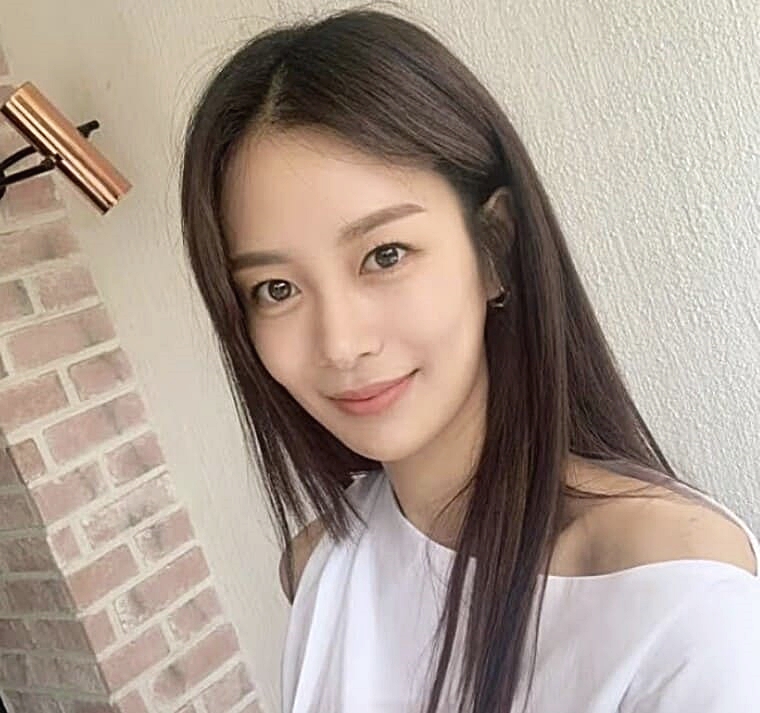 배우-송다은