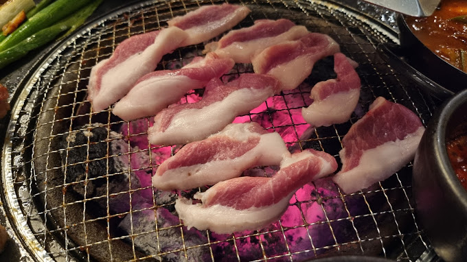 정자동 프리미엄 고기집 '서현실비'