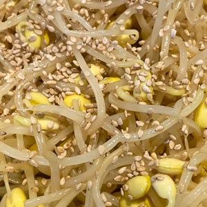 아삭하게 데친 콩나물 무침