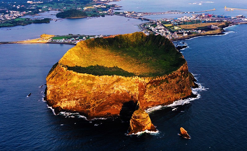 해돋이 명소&#44; 해맞이 명소 추천 - 성산일출봉(성산일출축제)&#44; 간절곶&#44; 호미곶&#44; 정동진&#44; 경포대&#44; 여수 항일암해맞이축제