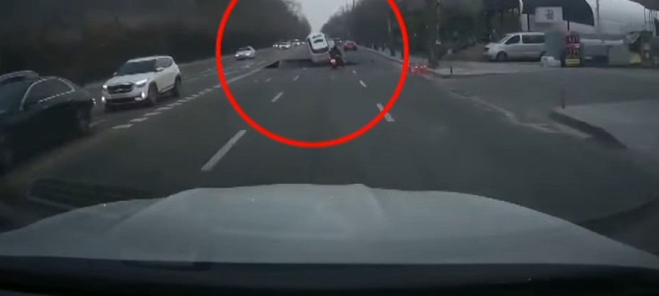 강동구 대형 싱크홀