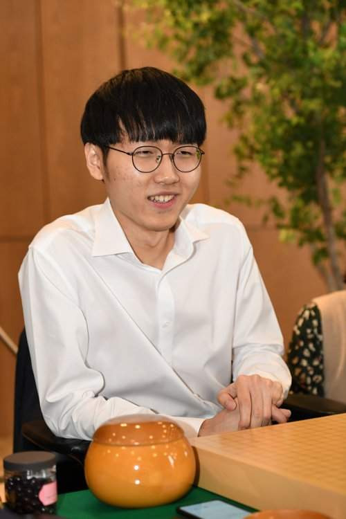 신진서 나이 프로필, 란커배 32강 돌파 바둑 황제의 100억 상금 부모님 AI 알파고 공부법 학력 고향까지