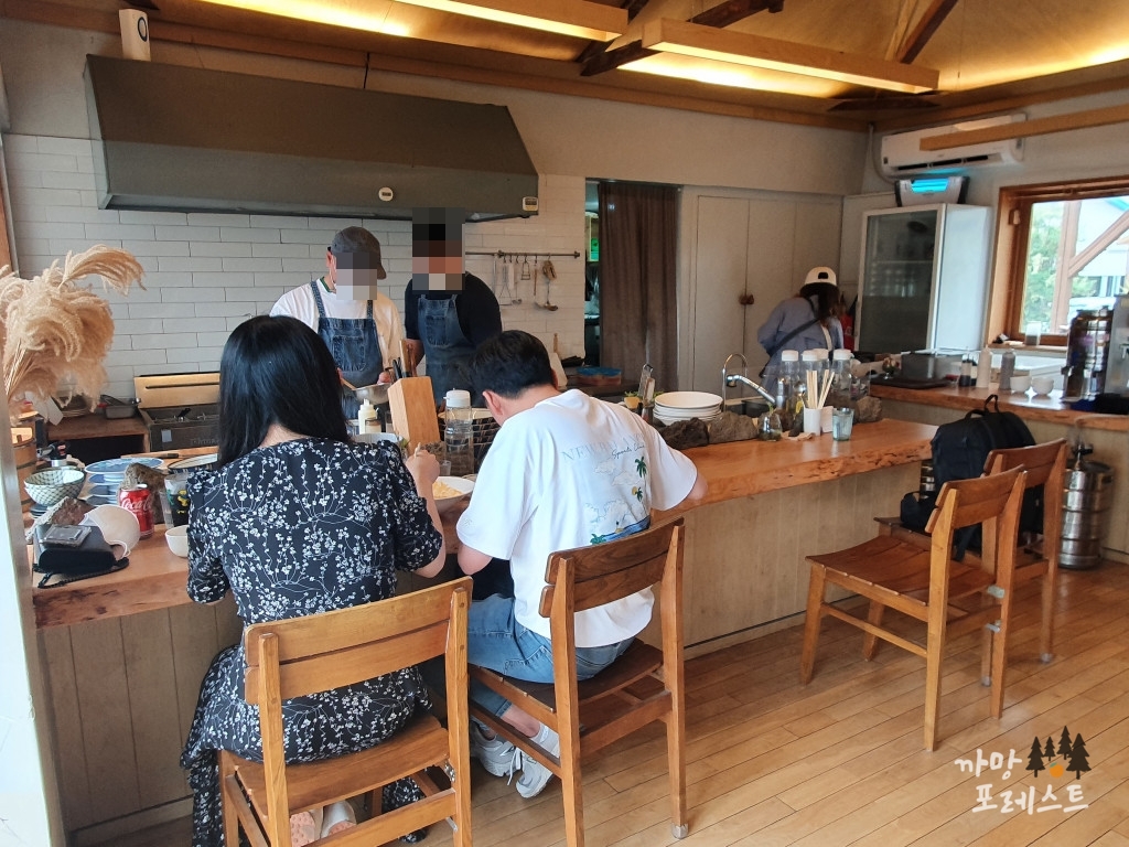 제주 고로 매장 내부