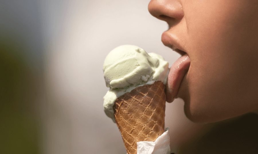 혓바닥이 갈라지는 이유 - 1