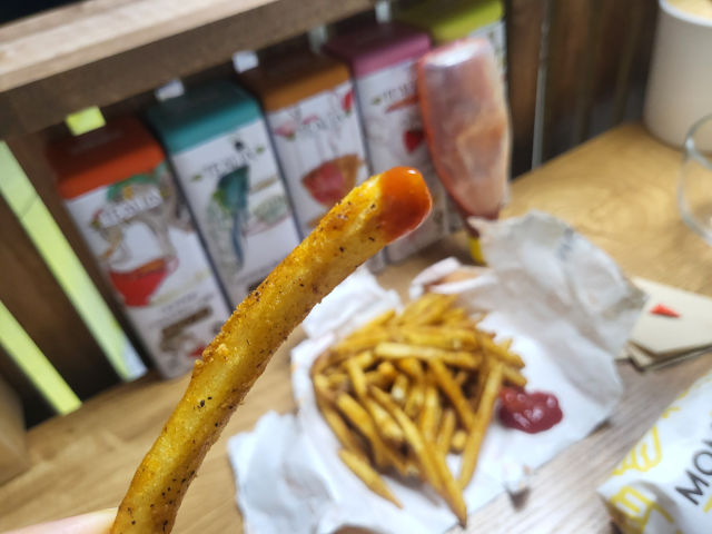 맘스터치 광교역점 케이준 양념감자-2