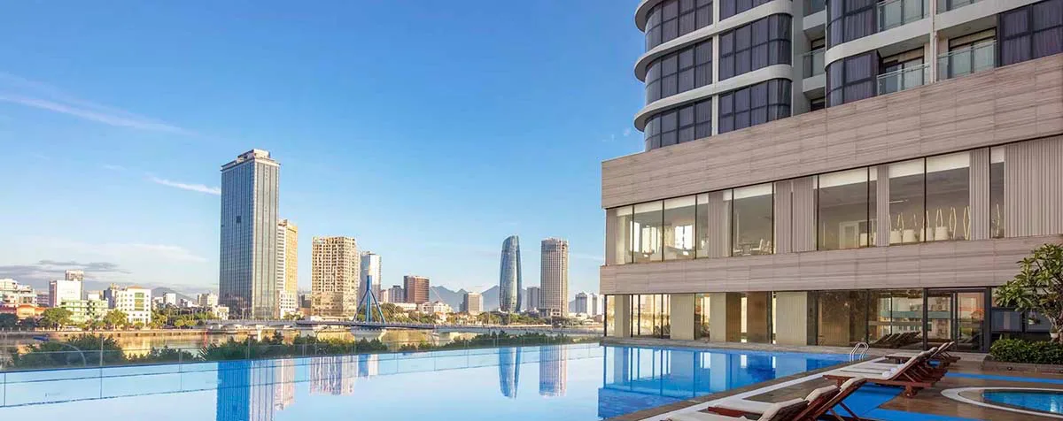 멜리아 빈펄 다낭 리버프론트 수영장