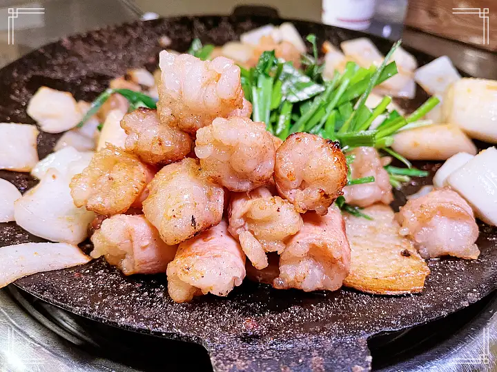 강남역 가게 곱창 구이 마늘 가루 눈 내린 곱창 대파김치 맛있으면 0칼로리 맛집 추천