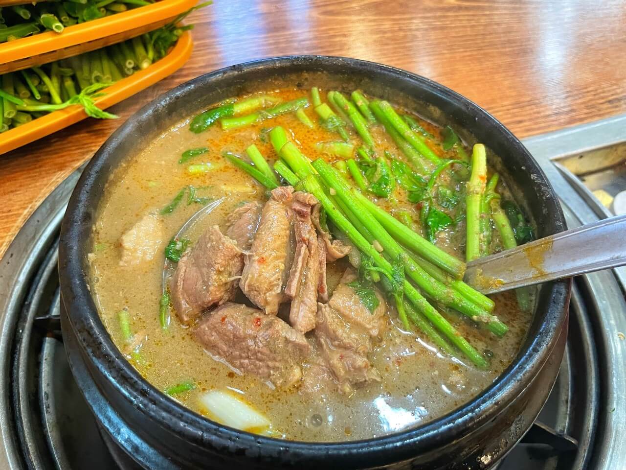 생생정보 고수의 부엌 목포 푸짐한 오리주물럭과 고소한 오리탕 맛집 목포관광오리탕