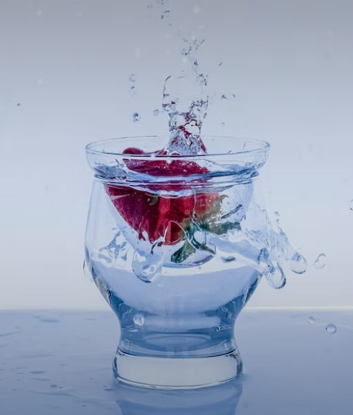 수분 가득한 느낌의 물 이미지