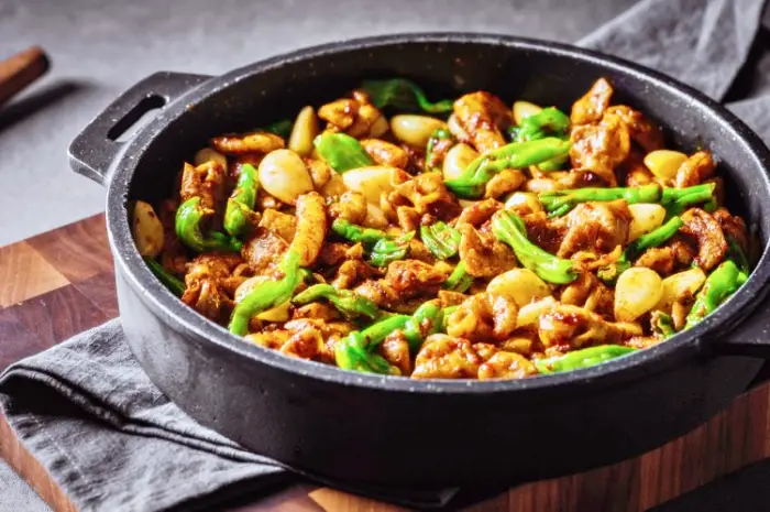 맛의승부사 돼지 곱창전골 꽈리곱창볶음 송리단길 석촌역 맛집