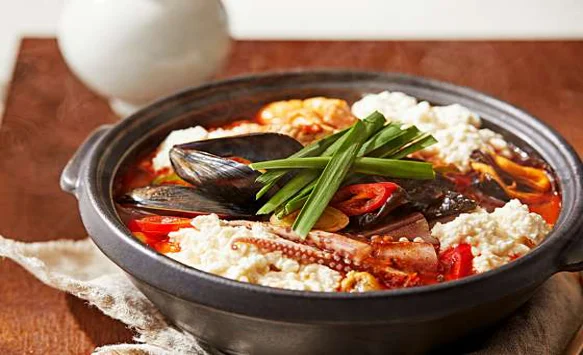 강릉짬뽕순두부 동화가든 본점