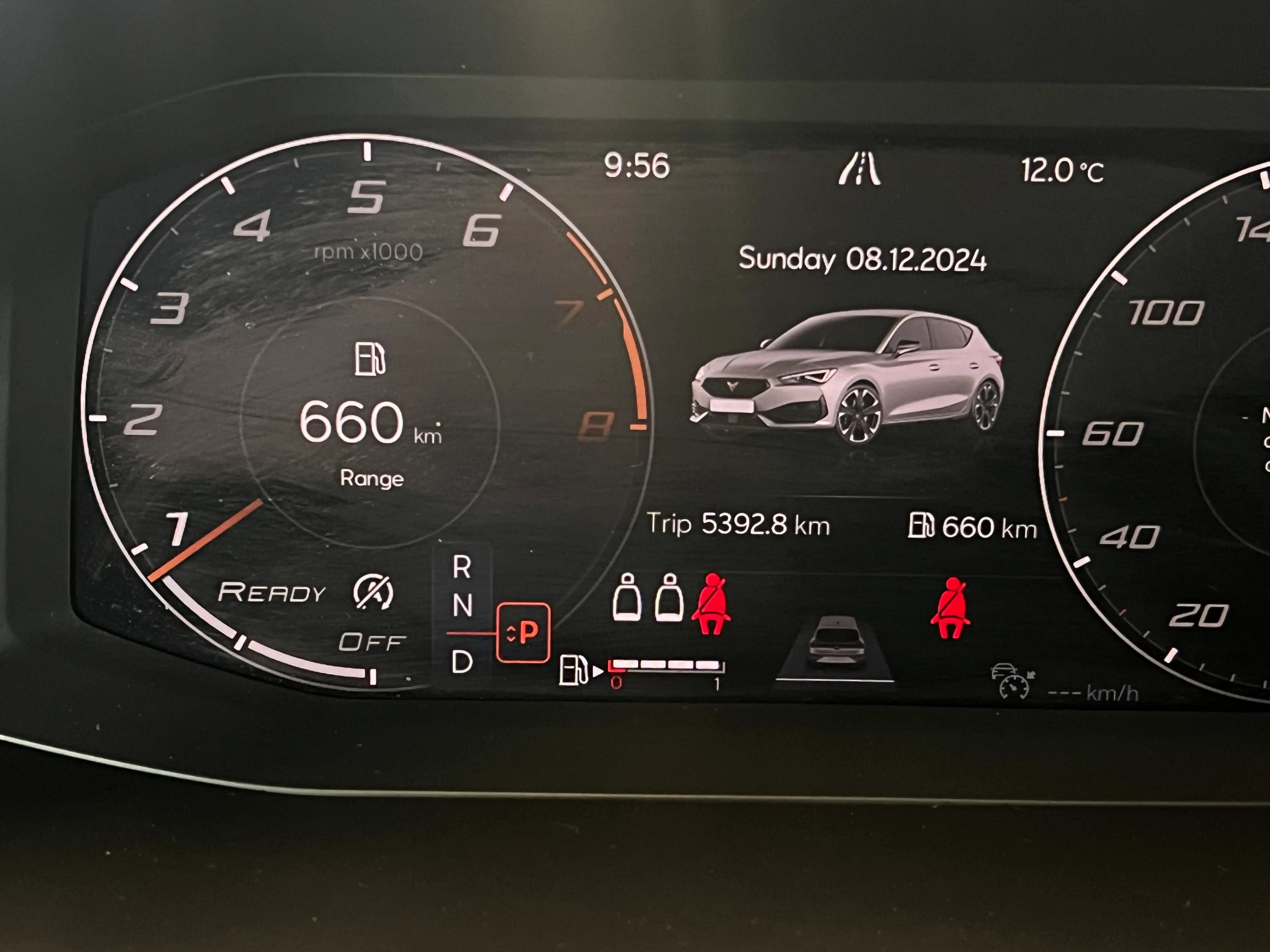 자동차-실내-디스플레이스