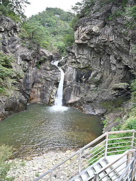 삼부연폭포