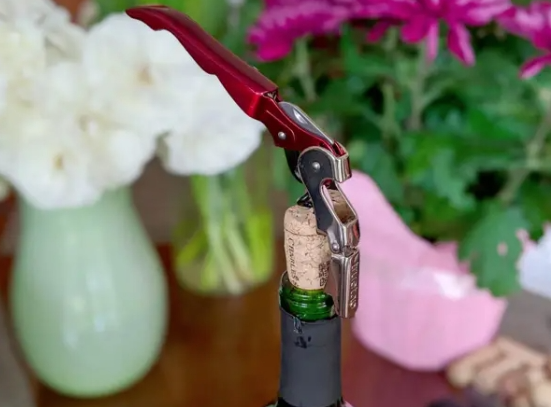 코르크따는법-와인오프너-망치-신발-공기주입기-가위