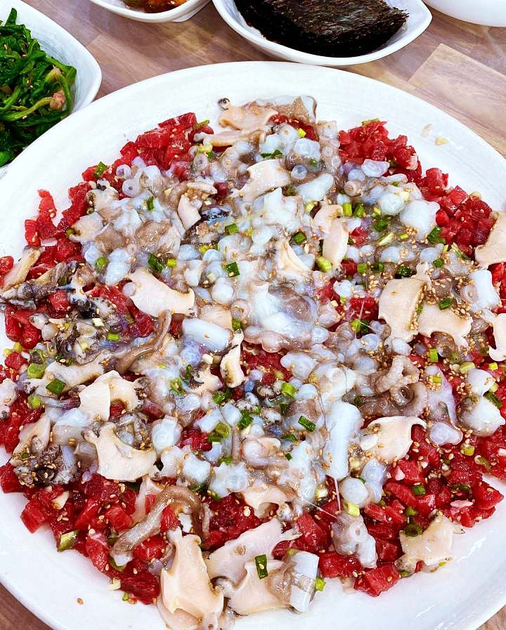 생생정보 산낙지 전복 육회 삼합 탕탕이 맛집