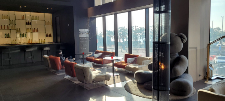 신라스테이 로비