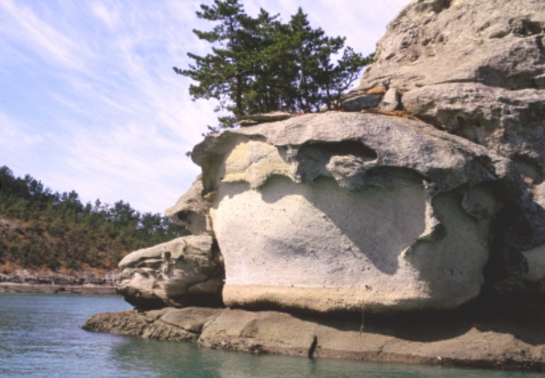 금당도 초가바위