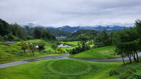 골프장 경험담 가평 베뉴지CC 전략적이면서도 경치 좋은 라운딩 산세를 살린 27홀 골프장