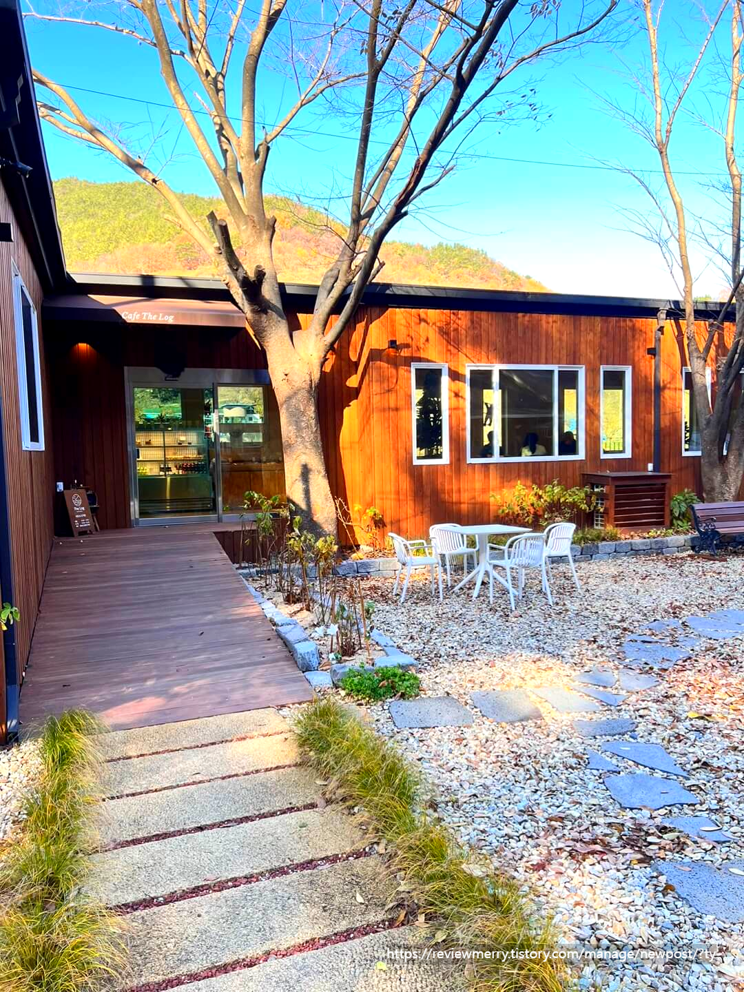 좌측 입구 사진