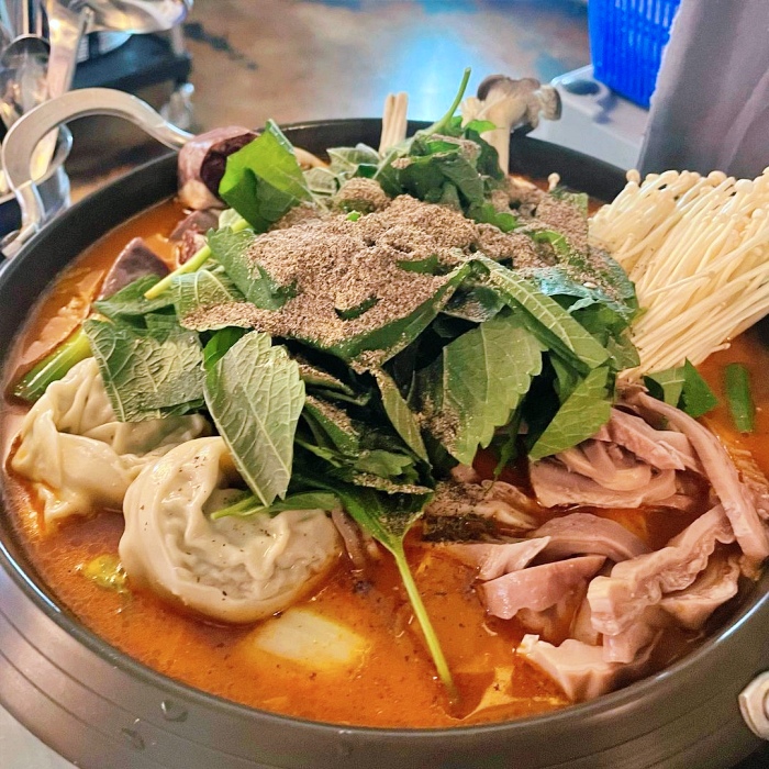 2TV 생생정보 홍대 순대 만두 곱창 전골 맛집