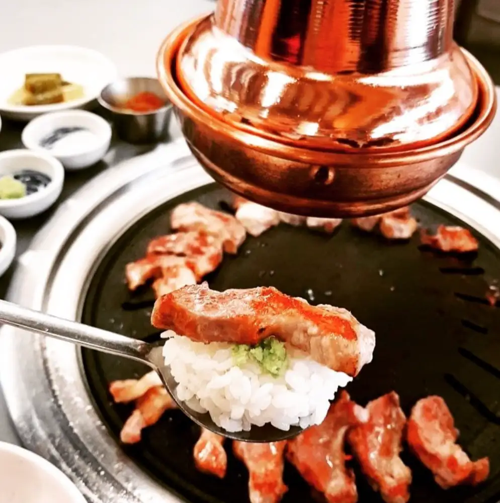 김진목삼-돼지고기와-밥