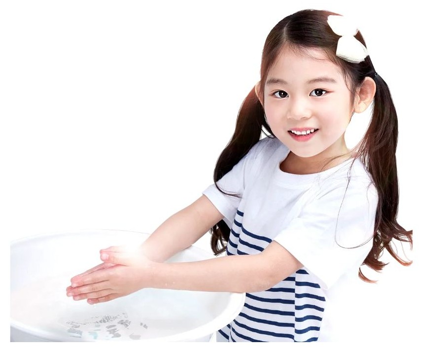 아이기 손 닦는 사진