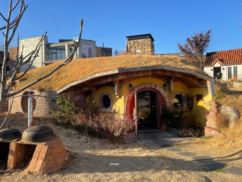 천안 맛집 뚜쥬루 빵돌가마 마을 - 천안팥 직접 끓임