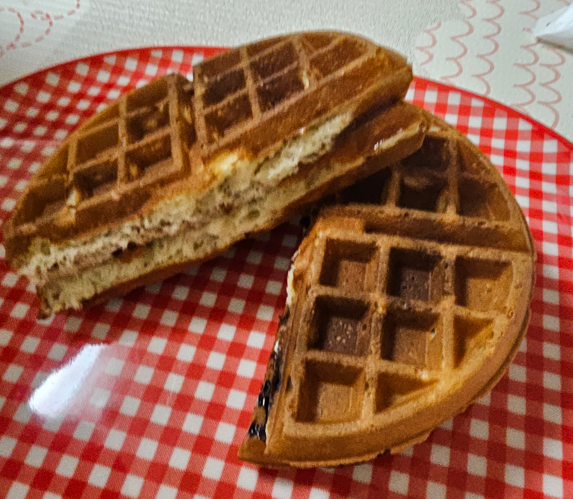 사과 생크림 와플 사진