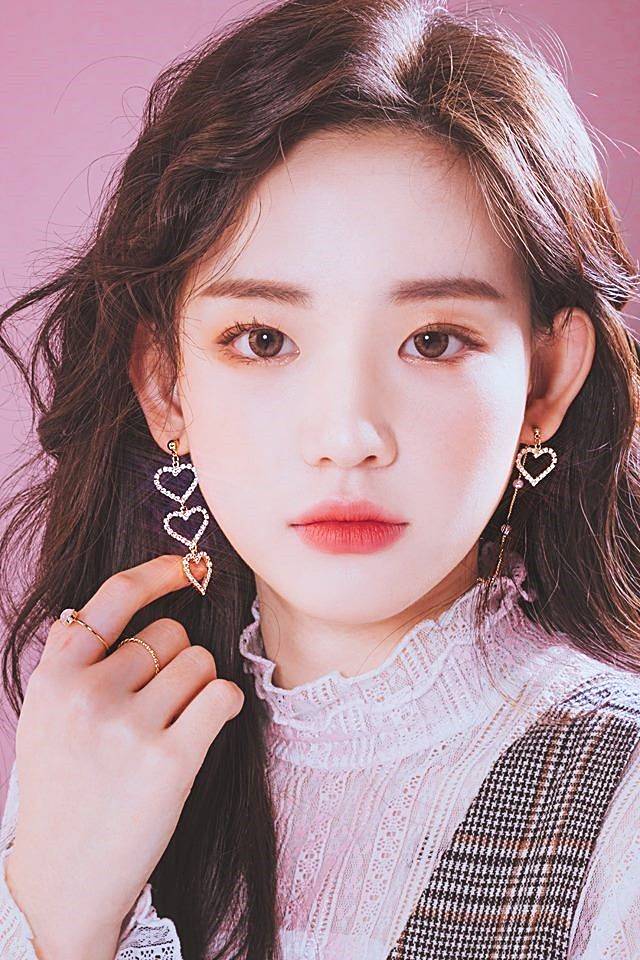 배우-최윤지