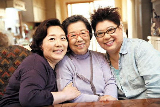 양희은-양희경-자매와-모친