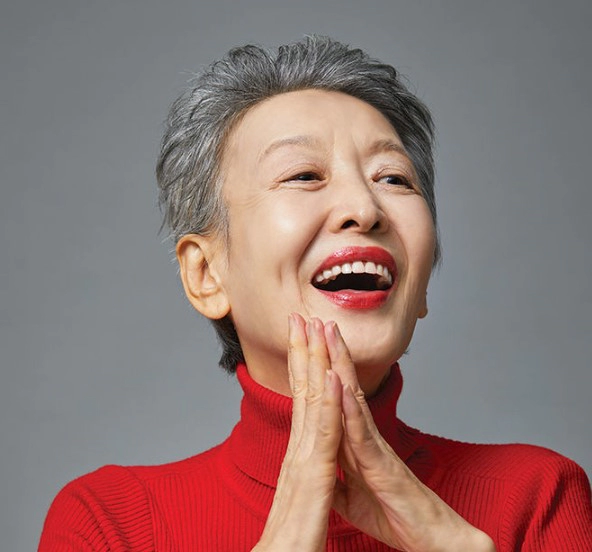 윤석화 프로필 나이 남편 학력 논란 및 항암치료 거부 근황