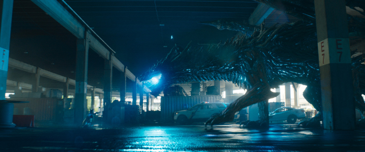 파란색불을뿜으려하는드래곤