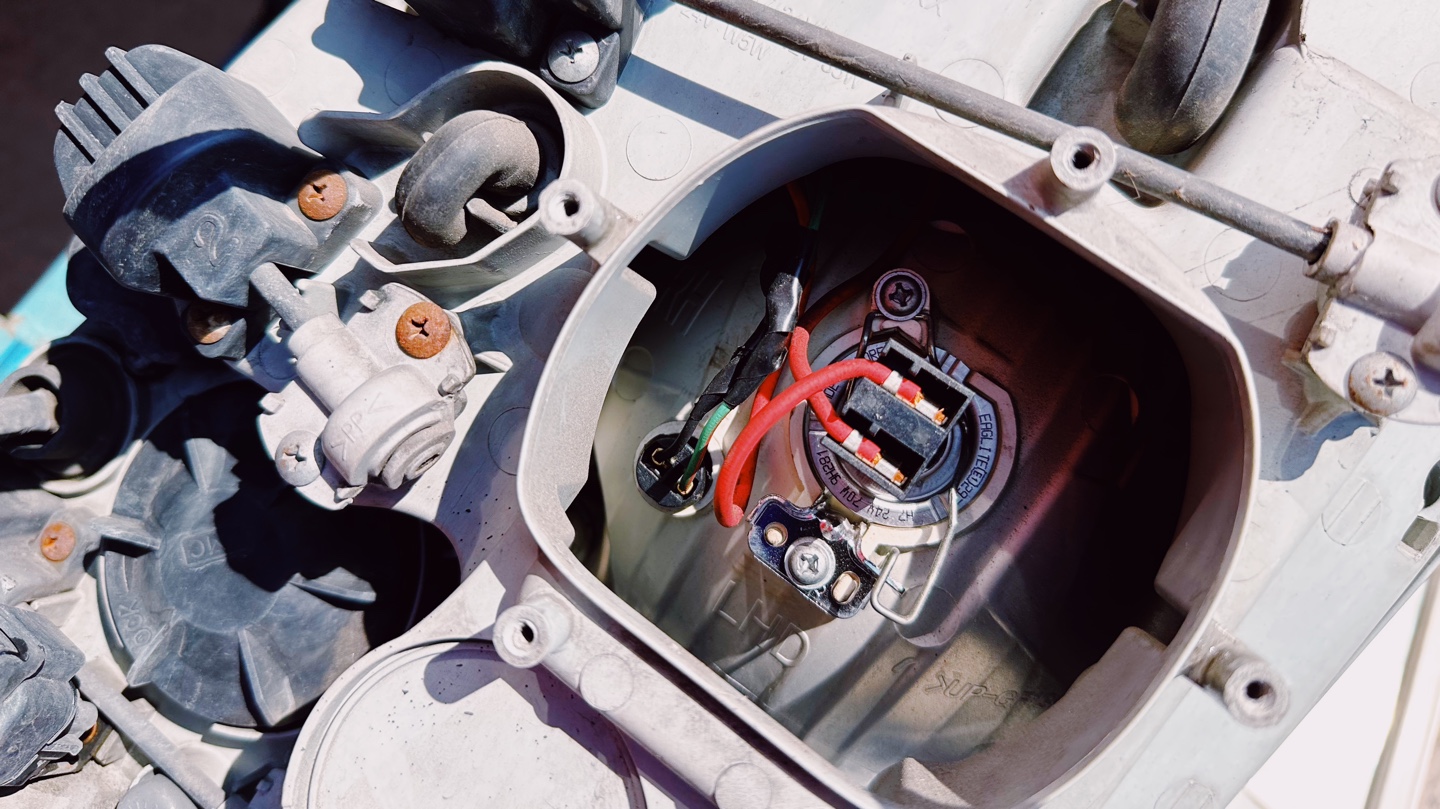 버스 전조등 교체하기