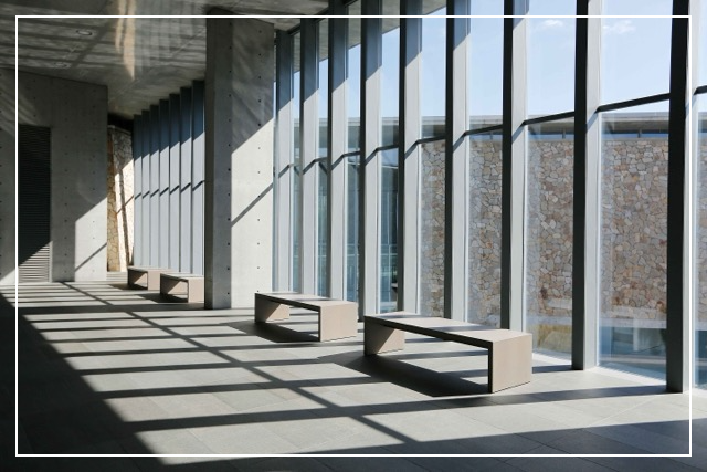 뮤지엄 산 본관 유리벽 이미지