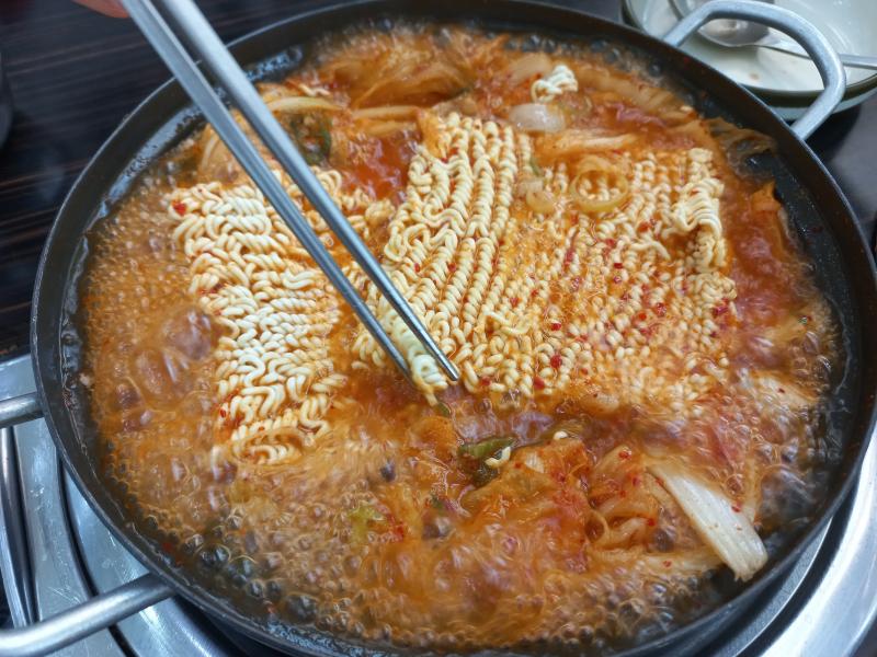 익산 24시 명가 생고기 김치찌개