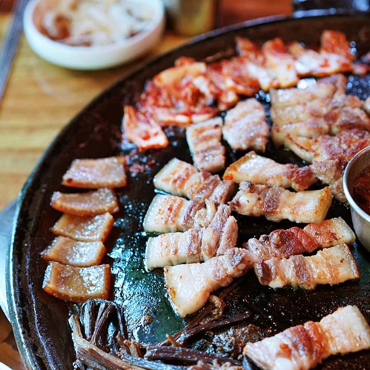 전참시 전지적참견시점 이영자 흑돼지 뼈삼겹 돼지고기 전현무 맛있는 파김치 맛있는 절벽뷰 고깃집 제주 맛집 위치 메뉴 가격 정보