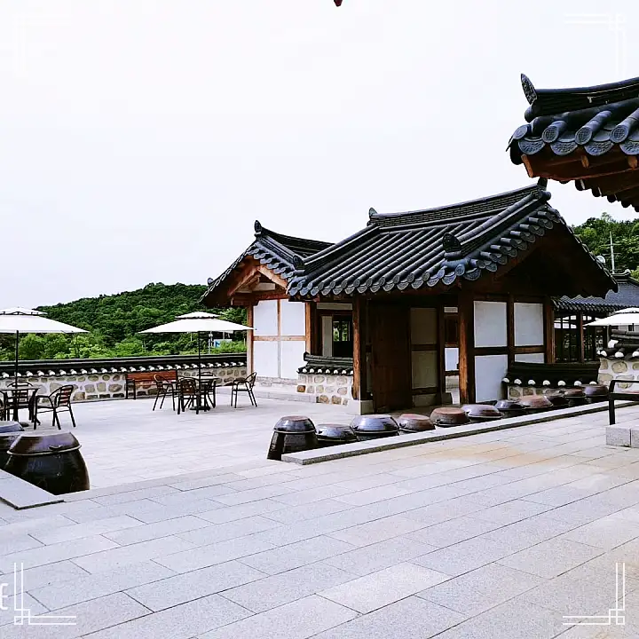 생방송오늘저녁 경기 연천 1,800개 장독이 있는 한옥 카페 율무 식혜 라떼 팥죽 찰떡 맛집 추천