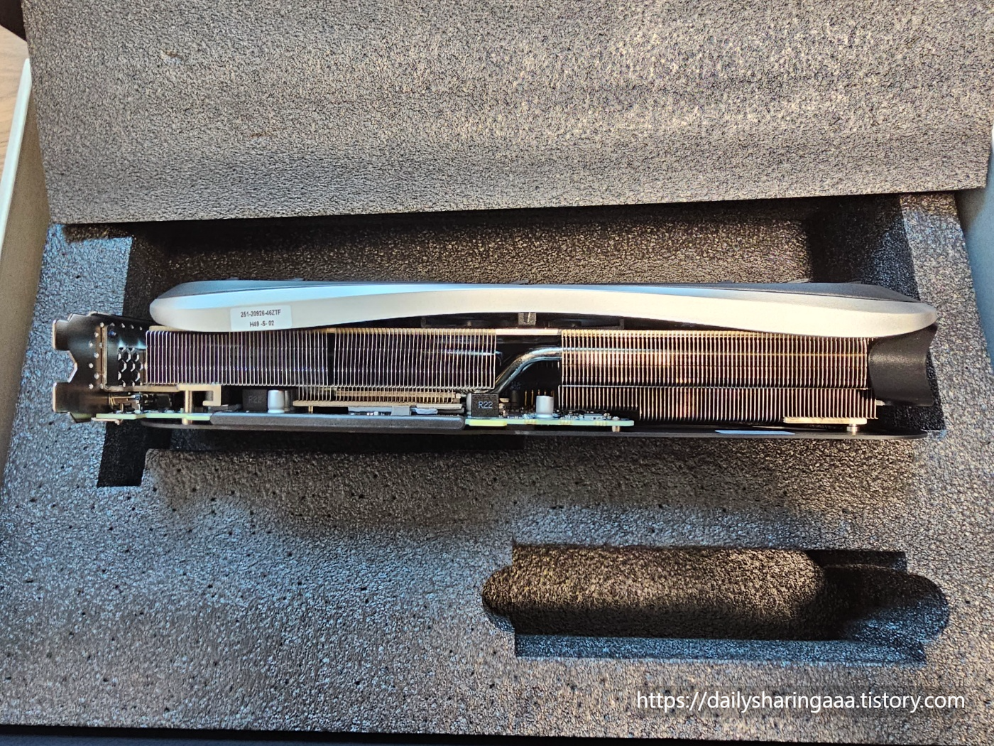 ZOTAC_RTX4070Ti_Trinity_OC_D6X_12GB_외형3