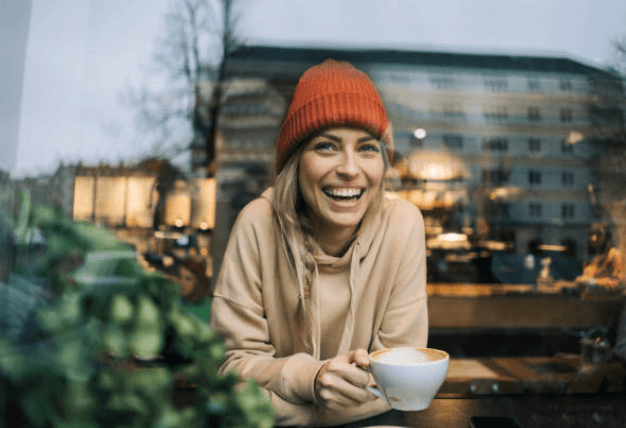 가을 인테리어 트렌드 2025 &ndash; 따뜻하고 감성적인 집 꾸미기 아이디어