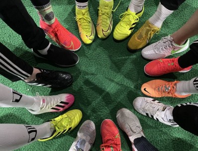 족구화 vs 풋살화 차이점과 브랜드 추천 가이드