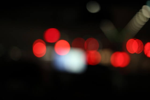 빛 번짐으로 흐릿해보이는 사진