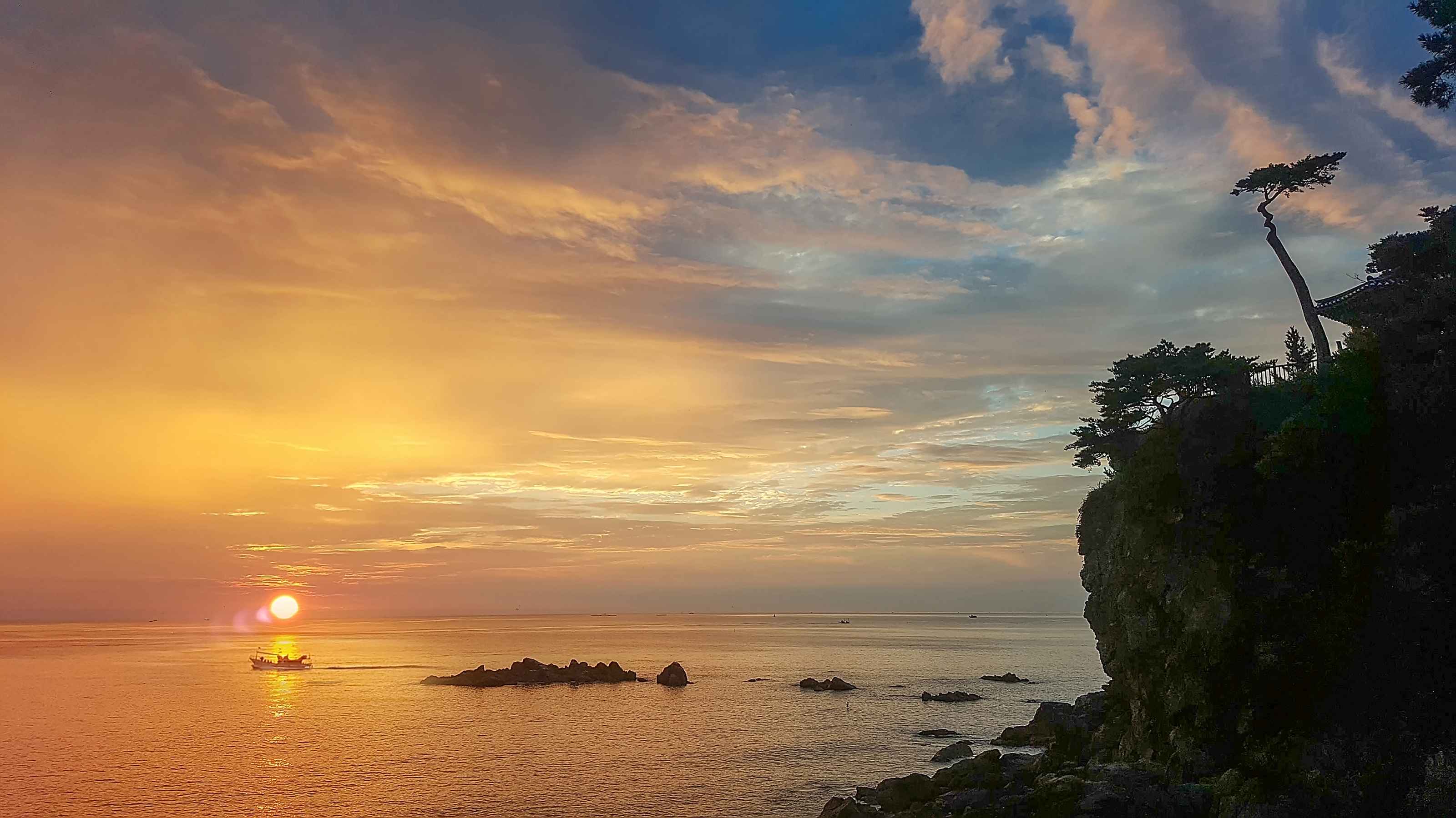 의상대 일출 수평선위의 해