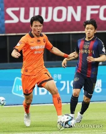 양현준 축구선수 셀틱 FC No 13 그의 프로필을 확인해봅시다_3