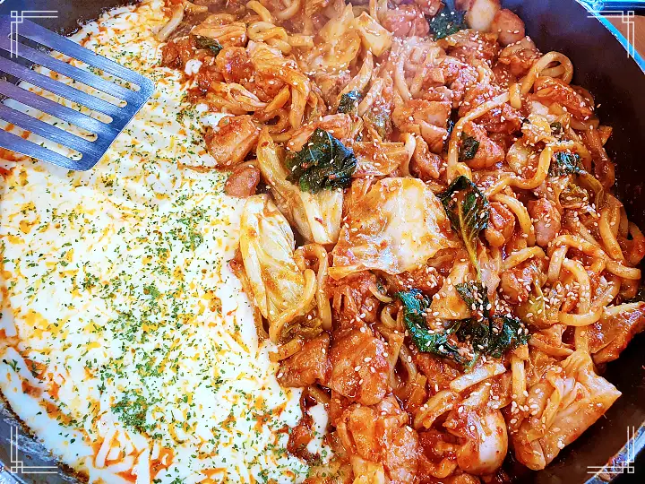 어서와 한국은 처음이지 치즈 닭갈비 후식 볶음밥 새우튀김 스웨덴 친구들 편 논현역 영동시장 맛집 위치