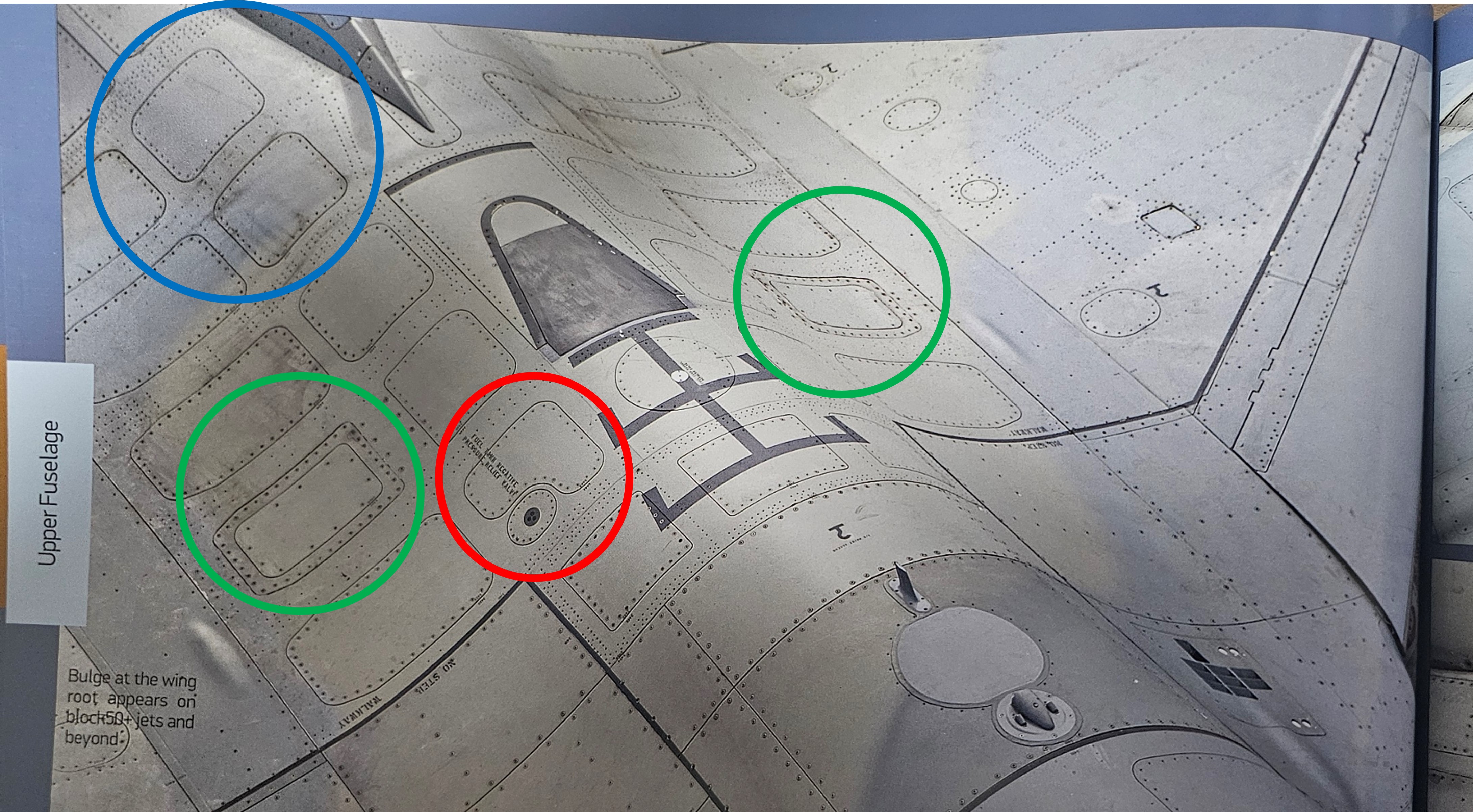 그리스-블록50-동체-상부